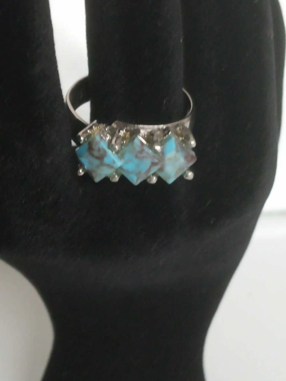 Sarah Coventry Vintage 1977 Turquoise Three-Stone Silver Ring